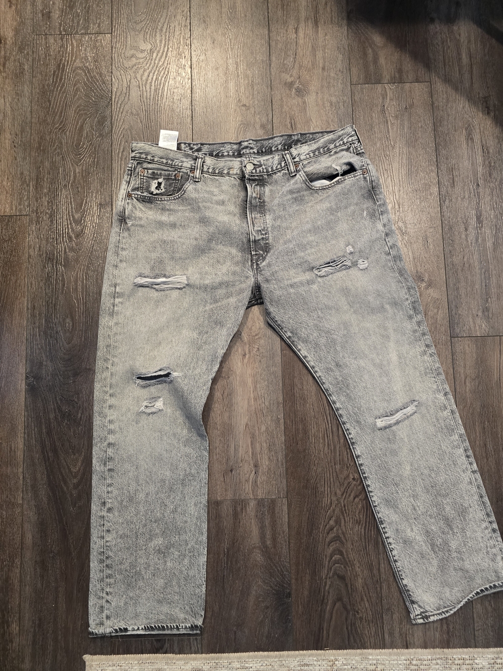 Men's Light Gray Distressed Jeans - Casual Ripped Style Levi's 501's